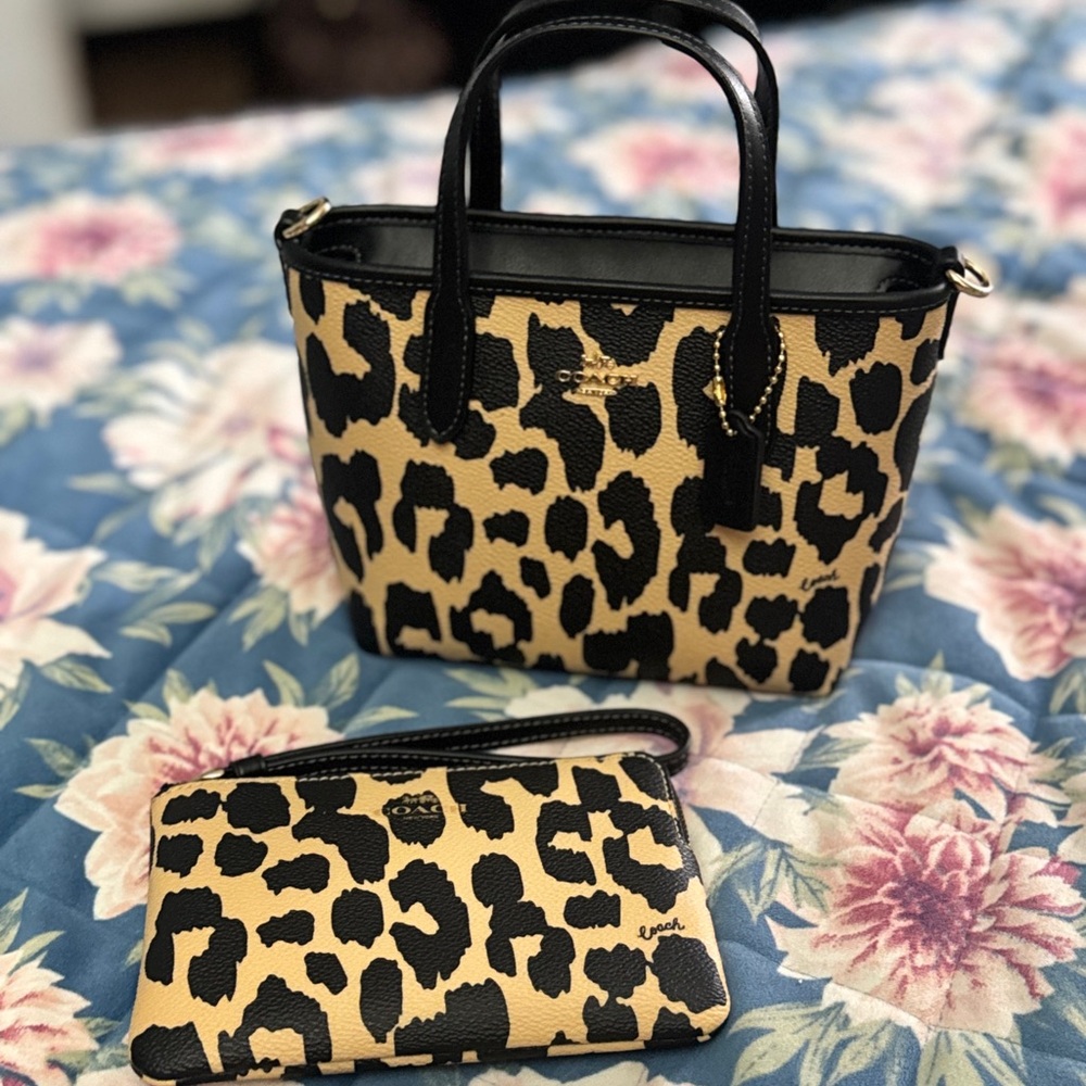 NWT - Coach Leopard Print Mini City Tote and Wristlet Set